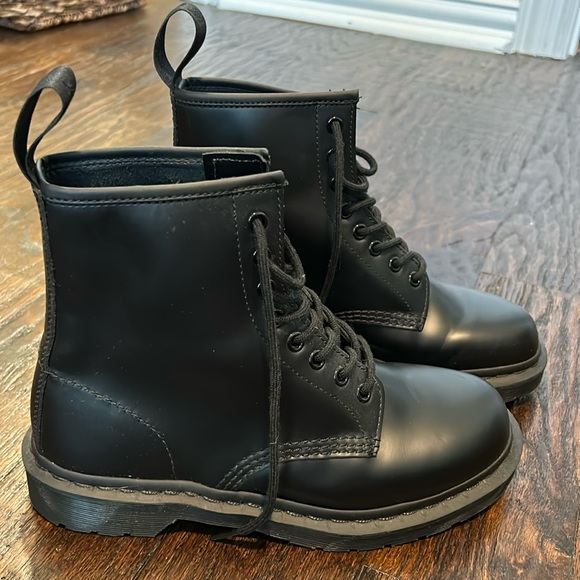 Dr. Martens Shoes - Doc Marten 1460 Mono 7 Boot